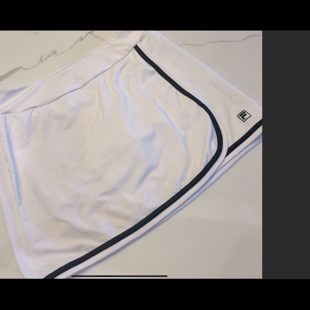 EUC Fila Golf Skort w/ black trim size M